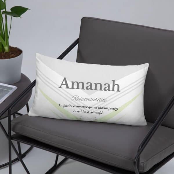Ce coussin Amanah responsabilité rappelle la charge confiée par Allah. Un rappel visuel fort à intégrer dans son foyer avec foi et conscience.